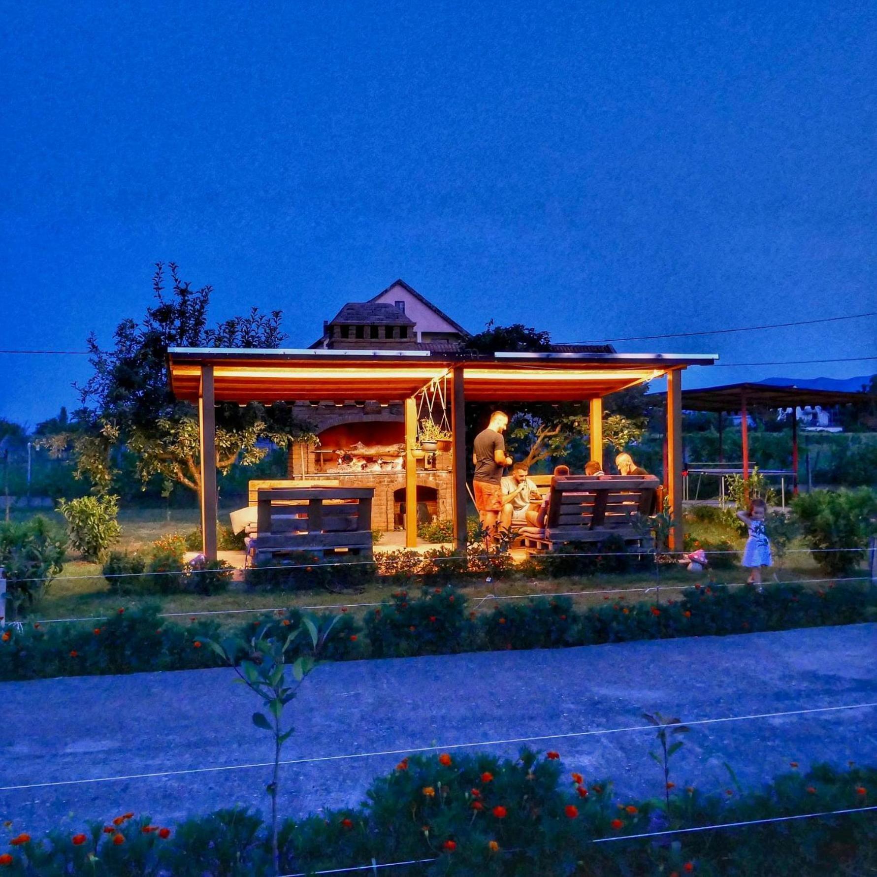 Hotel Villa Ballkan Grilë Zewnętrze zdjęcie